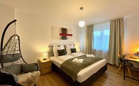 Downtown Apartment By Ninja Spaces - Kingsize-Bett, Kueche, Netflix, Terrasse